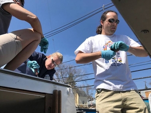 CHARIAD sailboat spring clean up: greasing, teaking and washing