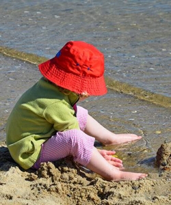toddler-on-beach-rick-williams-photo